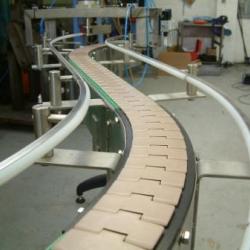 Curved Slat Conveyor Photo